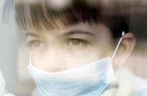 close-up-boy-looking-through-window-001_i